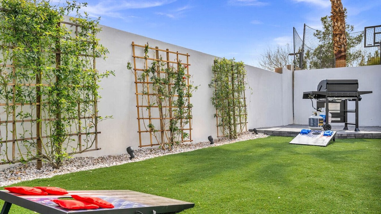 Photo of Outdoor in Green Valley