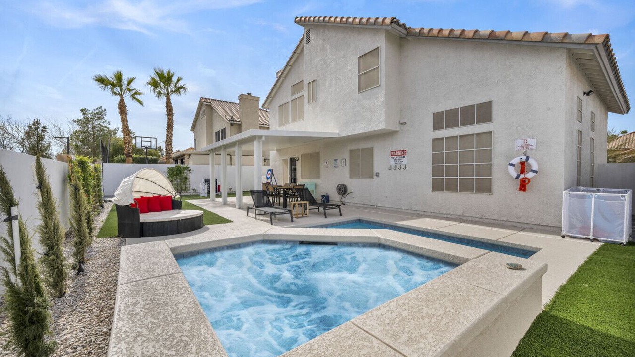Photo of Outdoor in Green Valley
