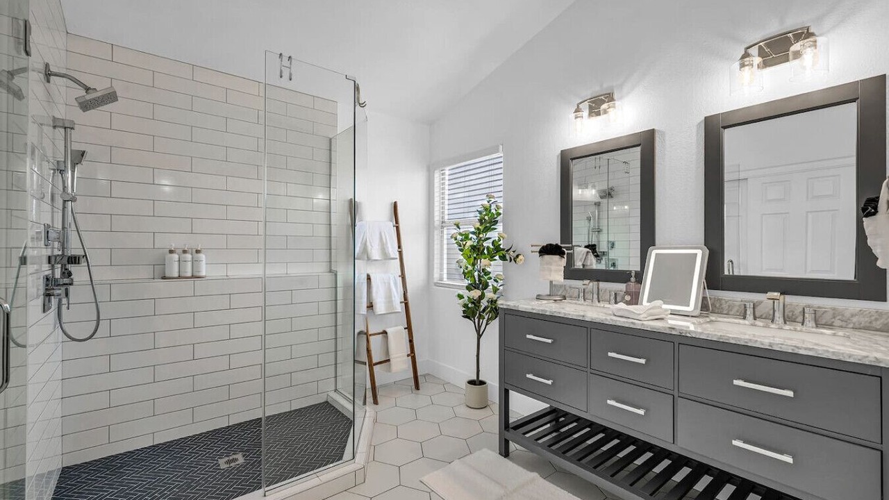 Photo of Bathroom in Green Valley