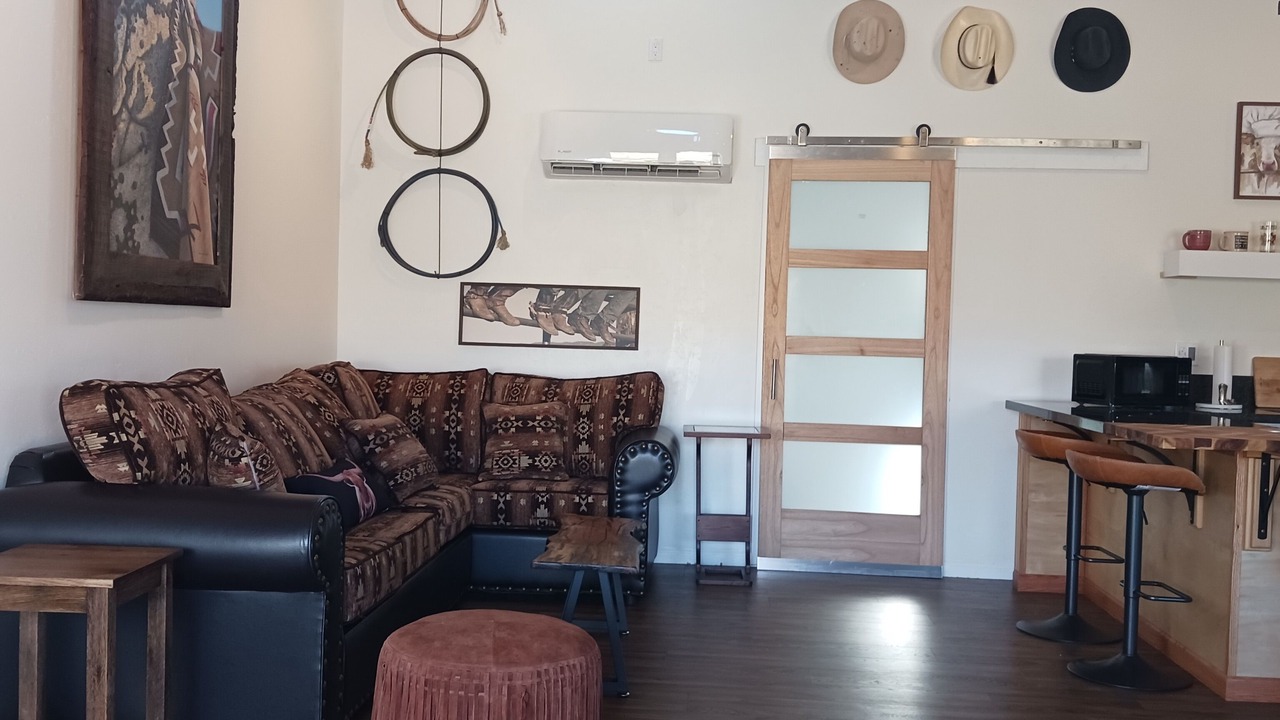 Photo of Livingroom in Exeter