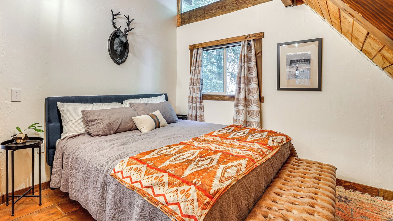 Photo of Bedroom in Arrowhead Villas