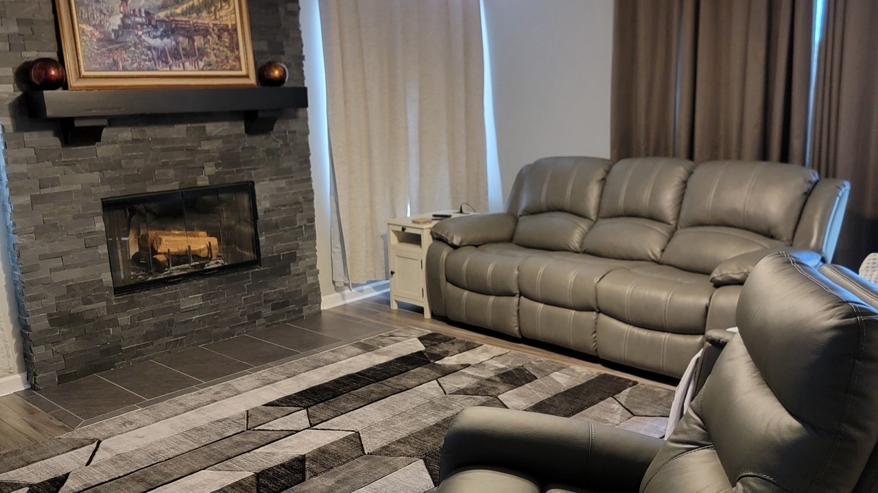 Photo of Livingroom in Golden Hills