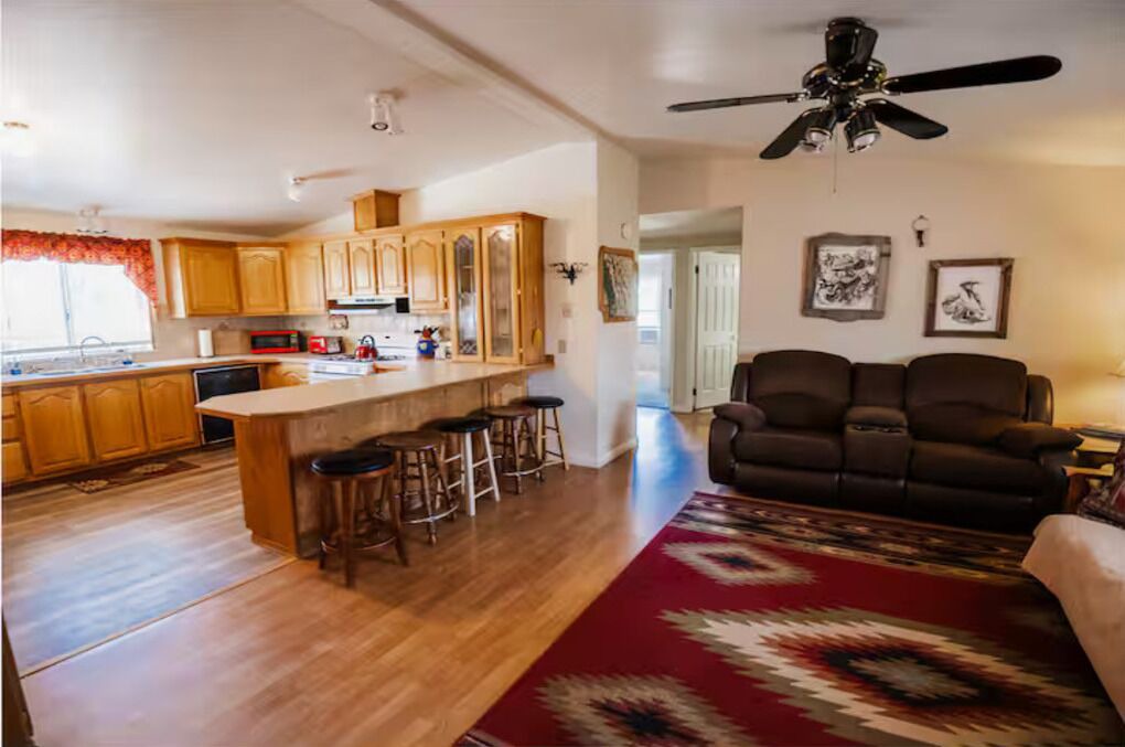 Photo of Livingroom in Beatty