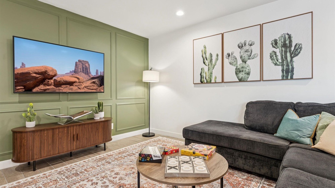 Photo of Livingroom in New Papago Parkway