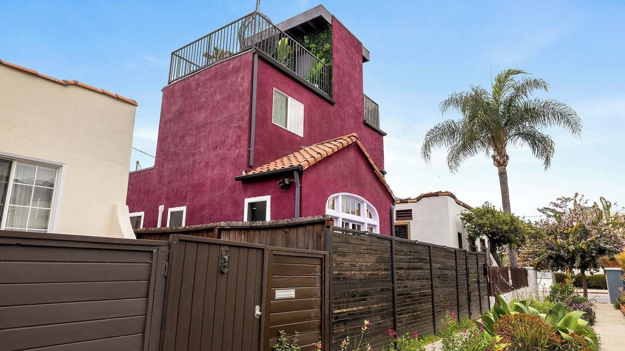Photo of Outdoor in Hollywood