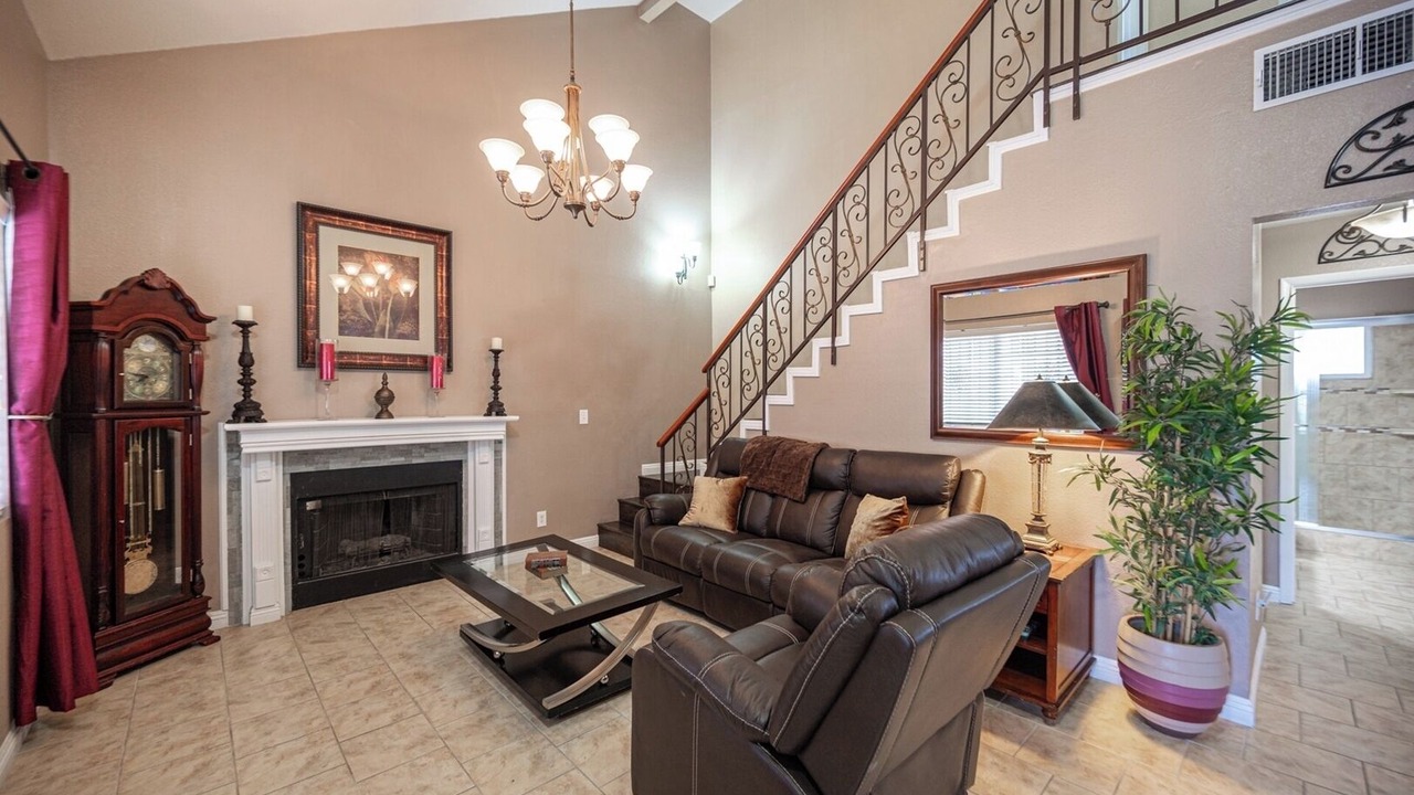Photo of Livingroom in Sunrise Manor