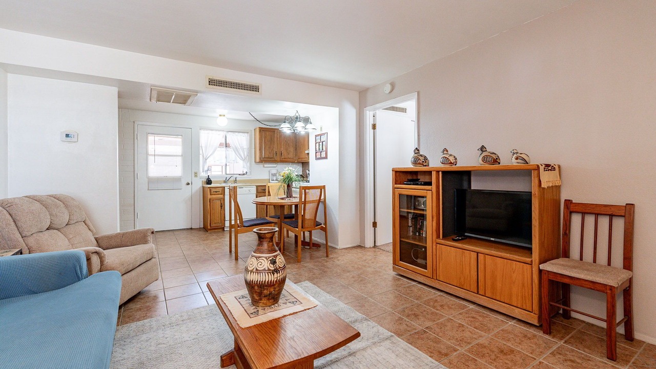 Photo of Livingroom in Green Valley