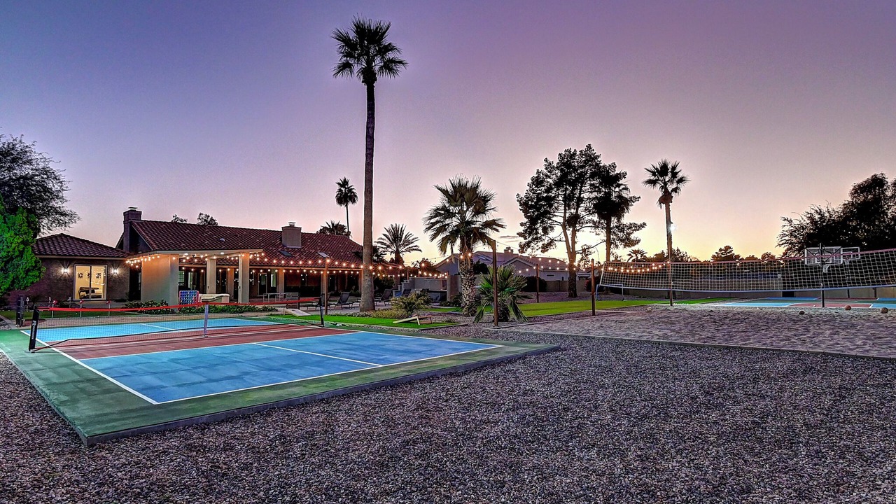 Photo of Others in Paradise Valley Village