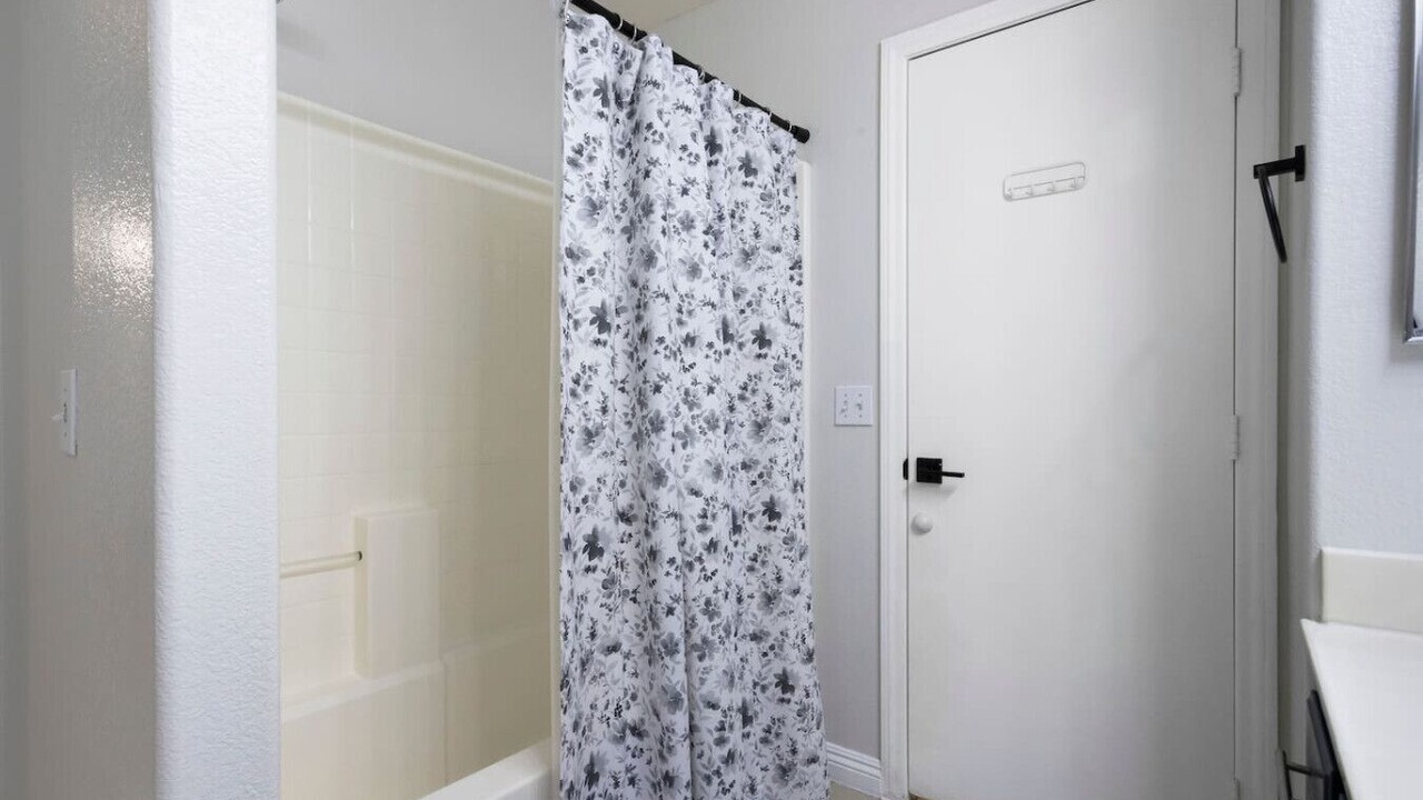 Photo of Bathroom in North Las Vegas