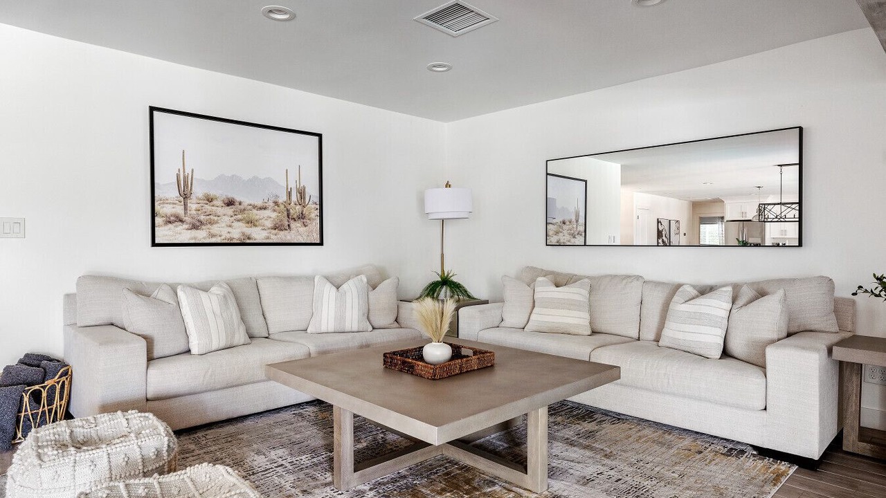 Photo of Livingroom in Trail West