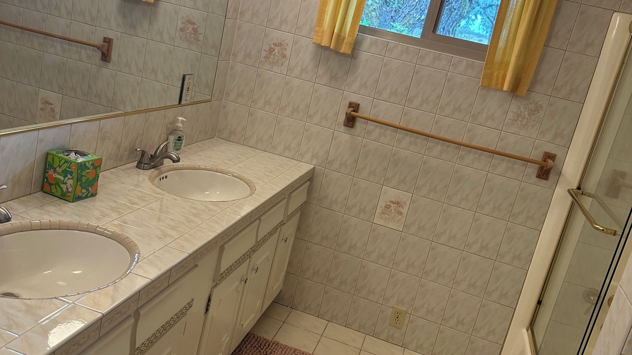 Photo of Bathroom in Lakeport