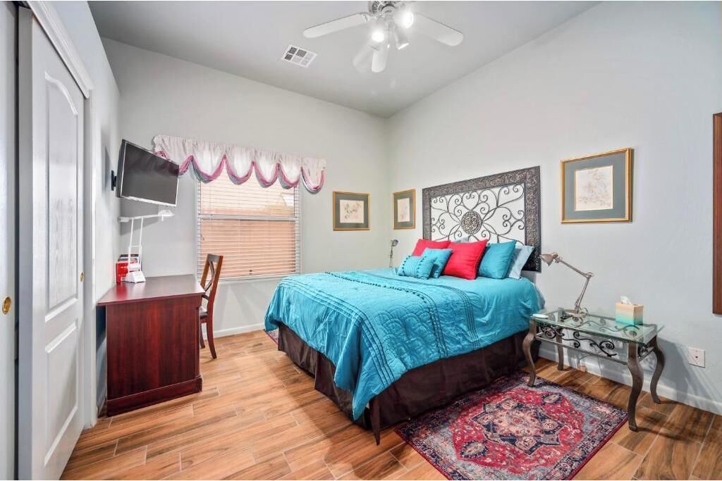 Photo of Bedroom in Paradise Valley Village