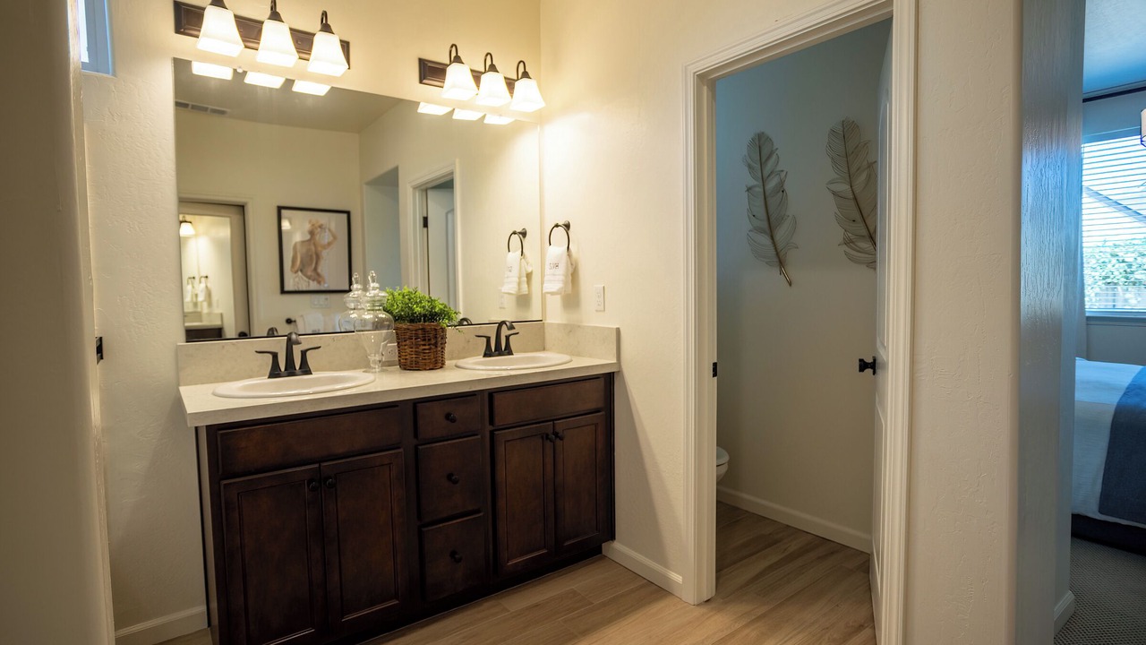 Photo of Bathroom in Hanford