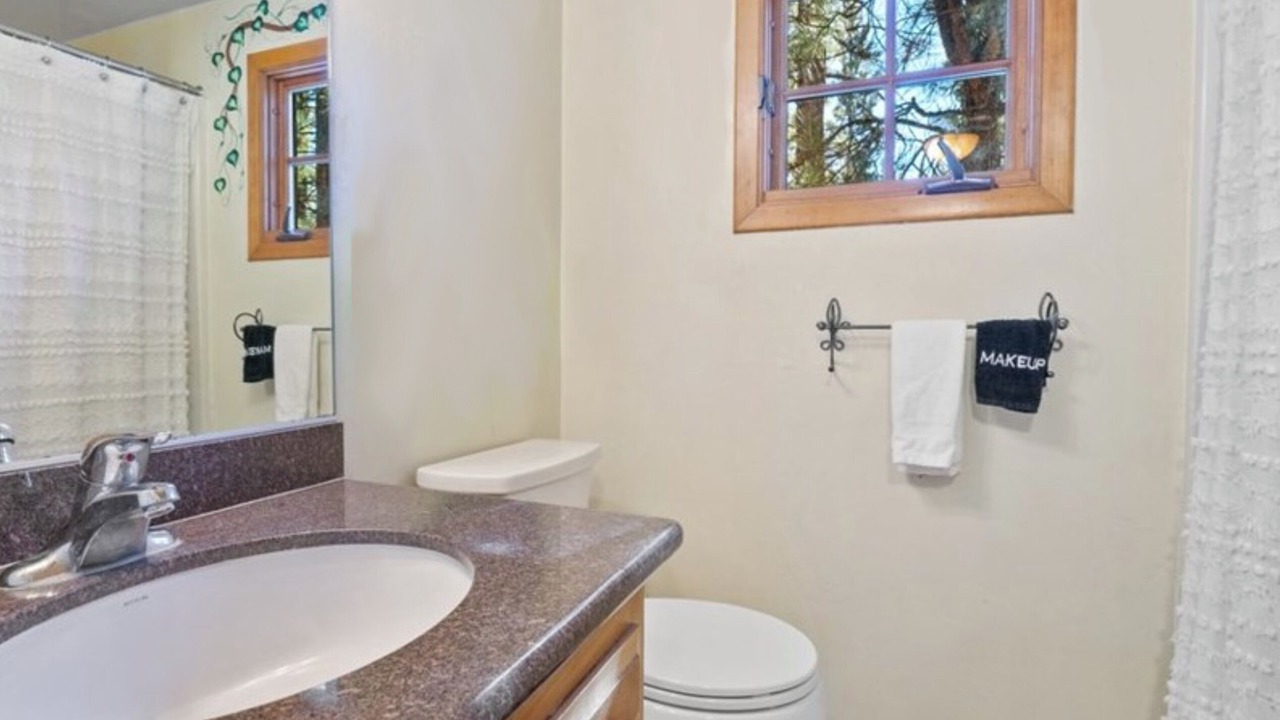 Photo of Bathroom in Summit Estates