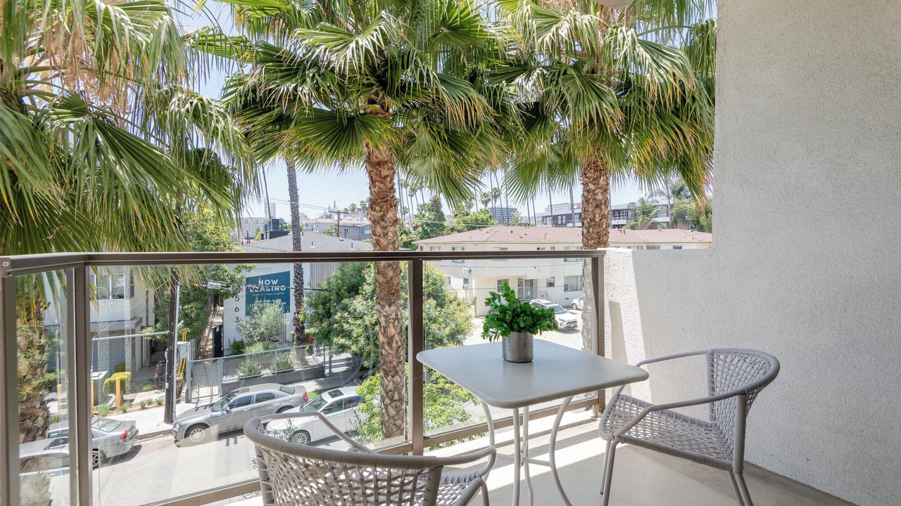 Photo of Patio Balcony in Hollywood