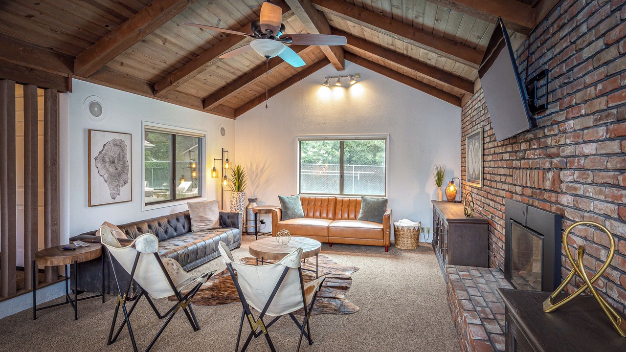 Photo of Livingroom in Three Rivers