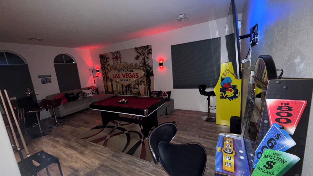Photo of Bedroom in Enterprise