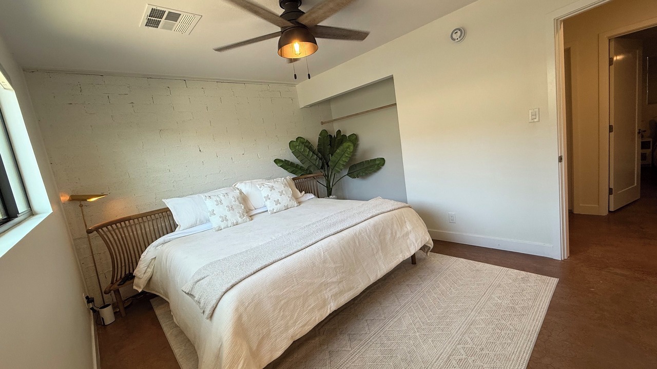 Photo of Bedroom in Papago Parkway