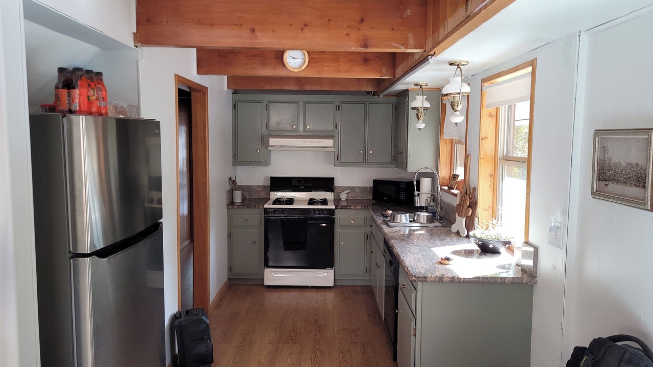 Photo of Kitchen in Fawnskin