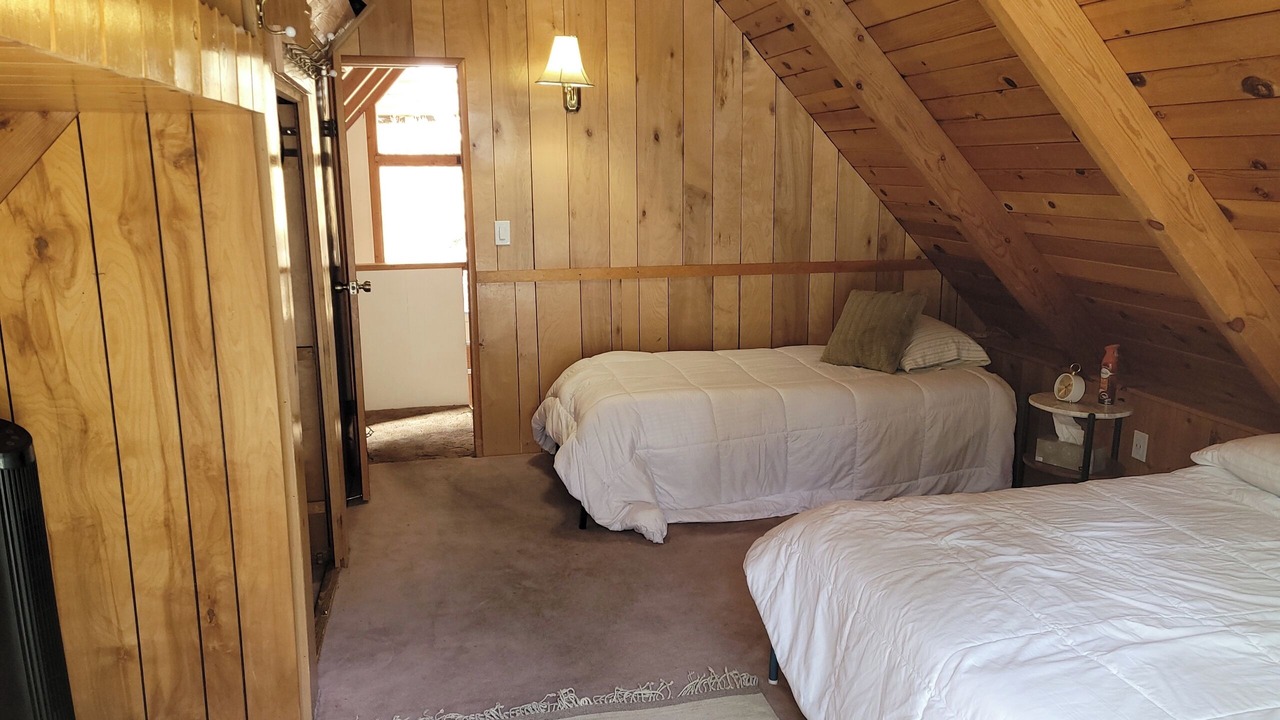 Photo of Bedroom in Fawnskin