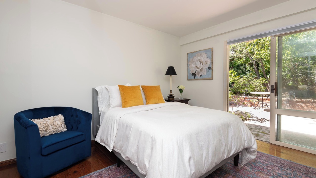 Photo of Bedroom in The Bird Streets