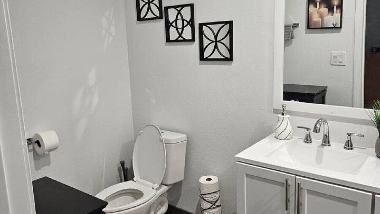Photo of Bathroom in Downtown Las Vegas