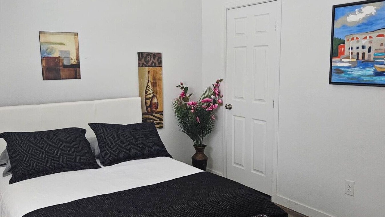 Photo of Bedroom in Downtown Las Vegas