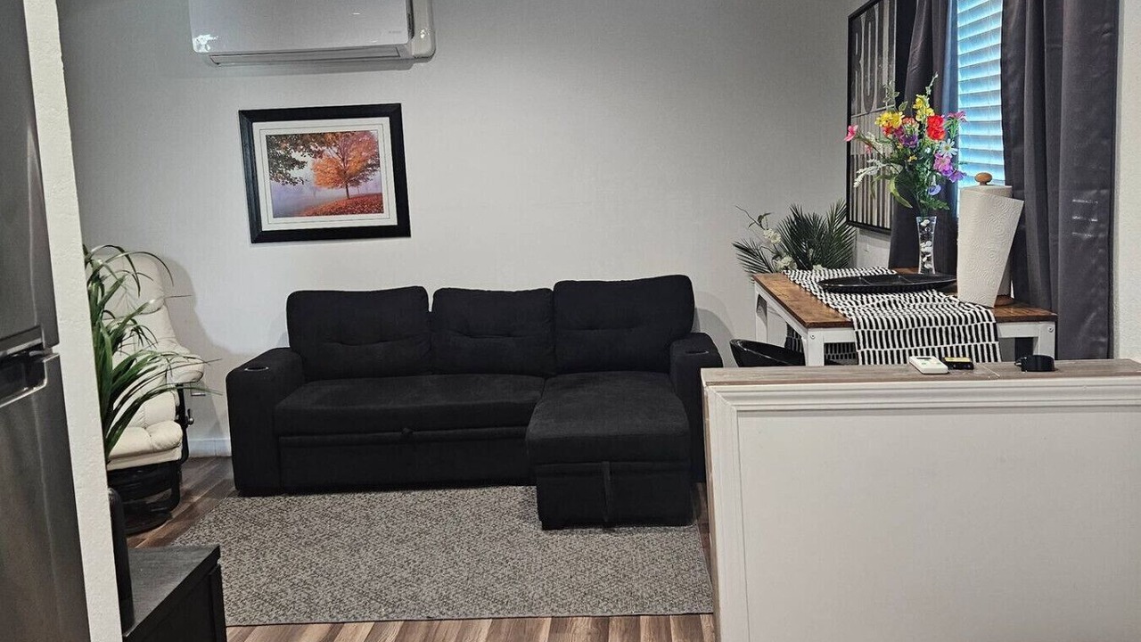 Photo of Livingroom in Downtown Las Vegas