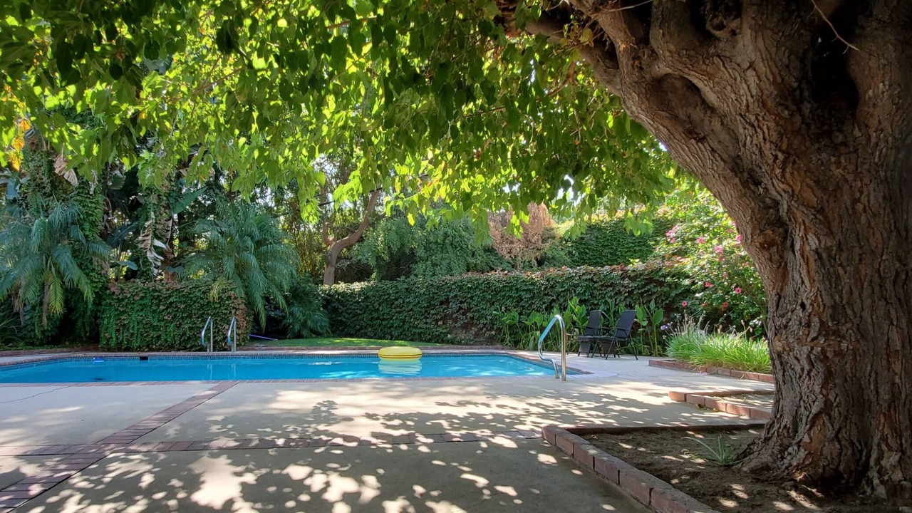 Photo of Outdoor in Woodland Hills