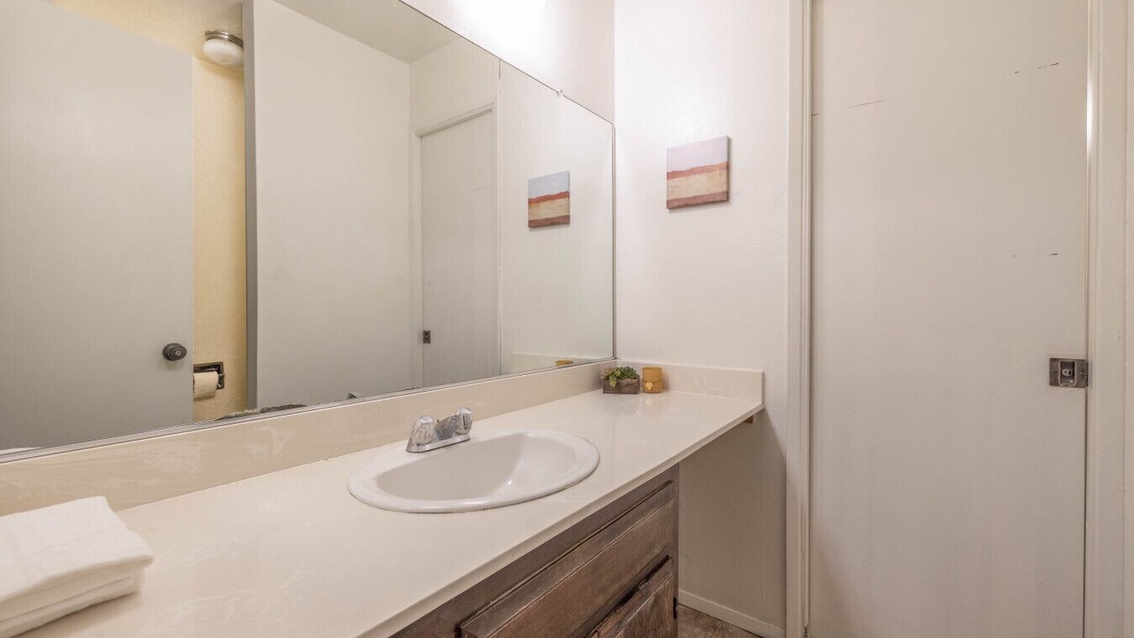 Photo of Bathroom in Summit Estates