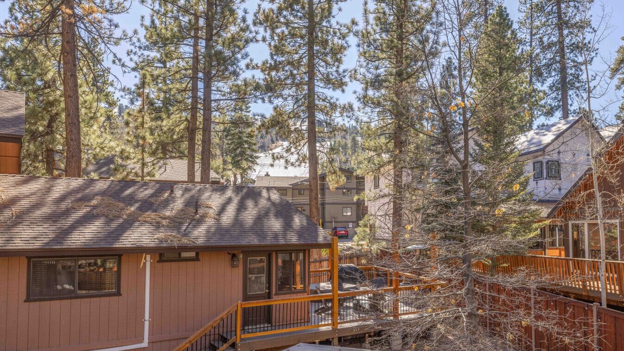 Photo of Outdoor in Summit Estates