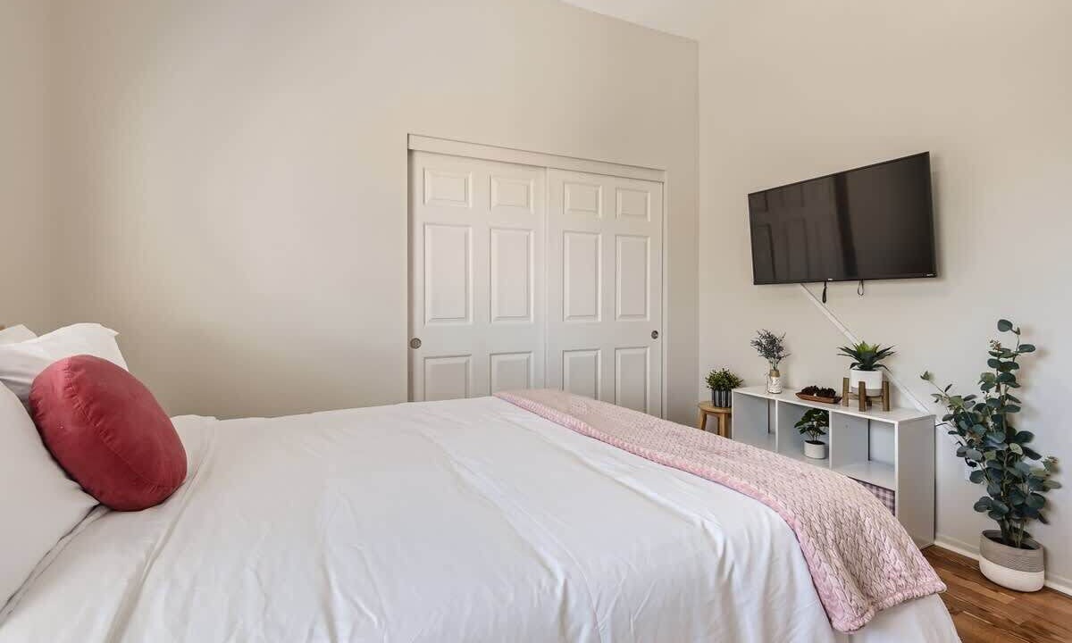 Photo of Bedroom in Canyon Gate