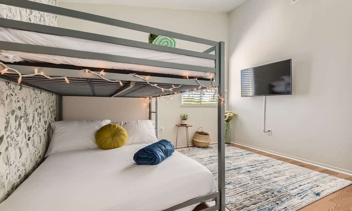 Photo of Bedroom in Canyon Gate
