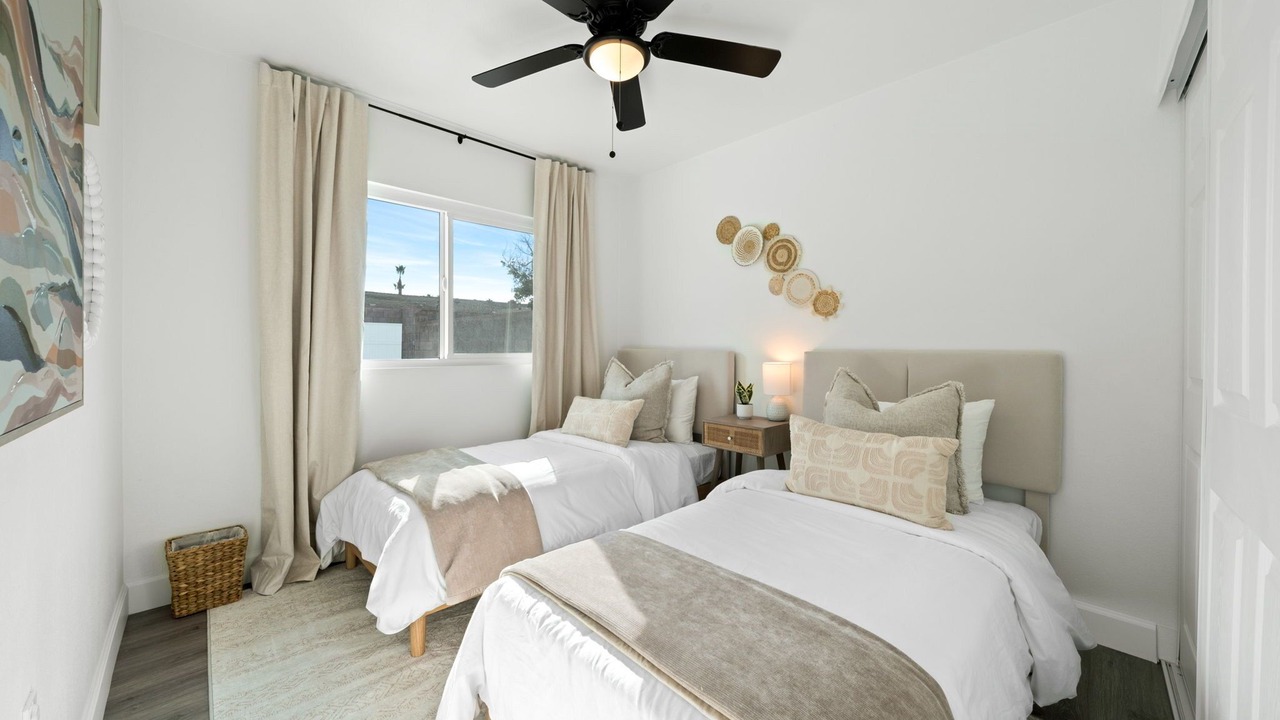 Photo of Bedroom in Lincoln Acres