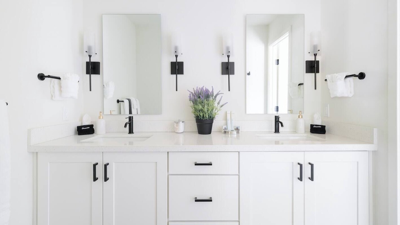 Photo of Bathroom in Papago Parkway