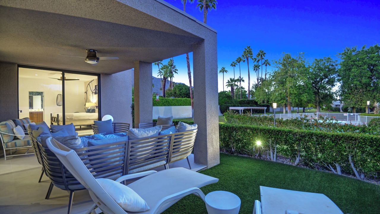 Photo of Patio Balcony in Twin Palms