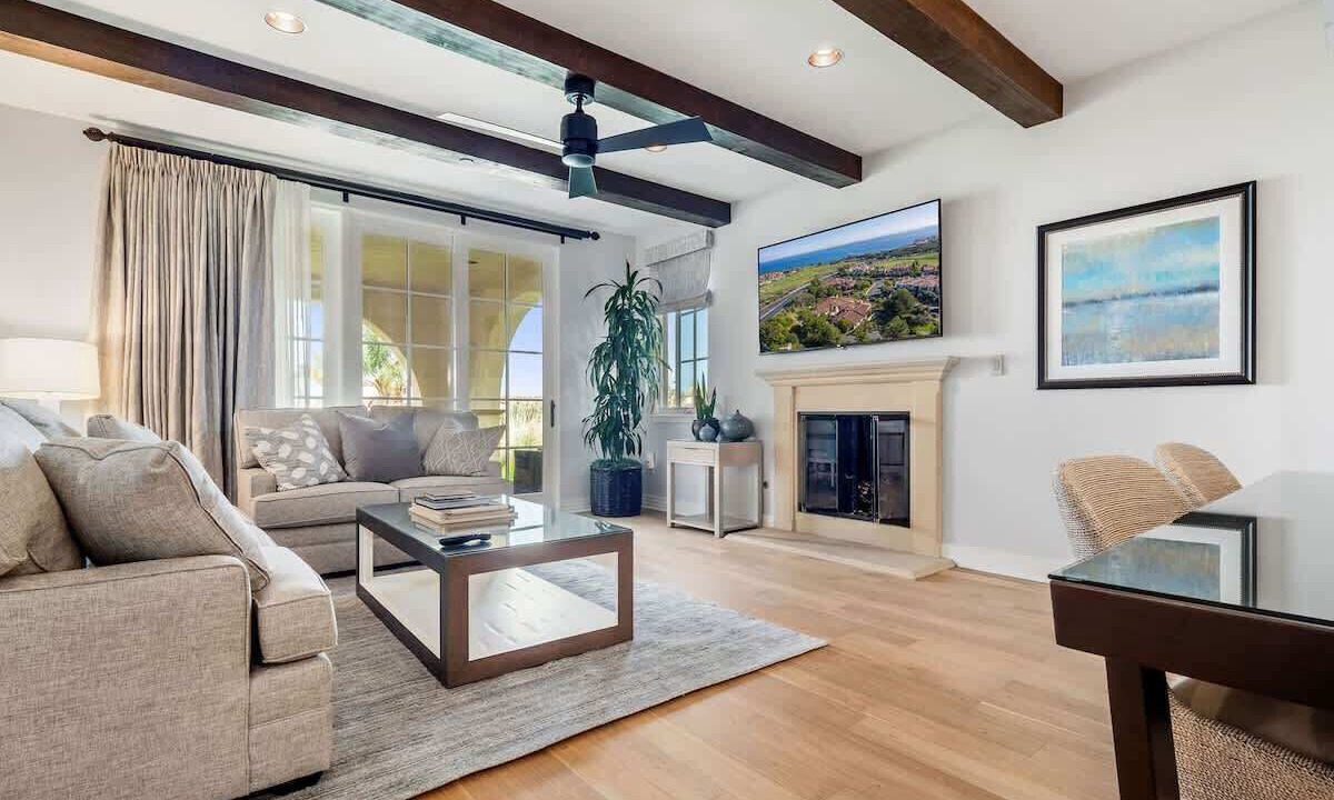 Photo of Livingroom in Rancho Palos Verdes