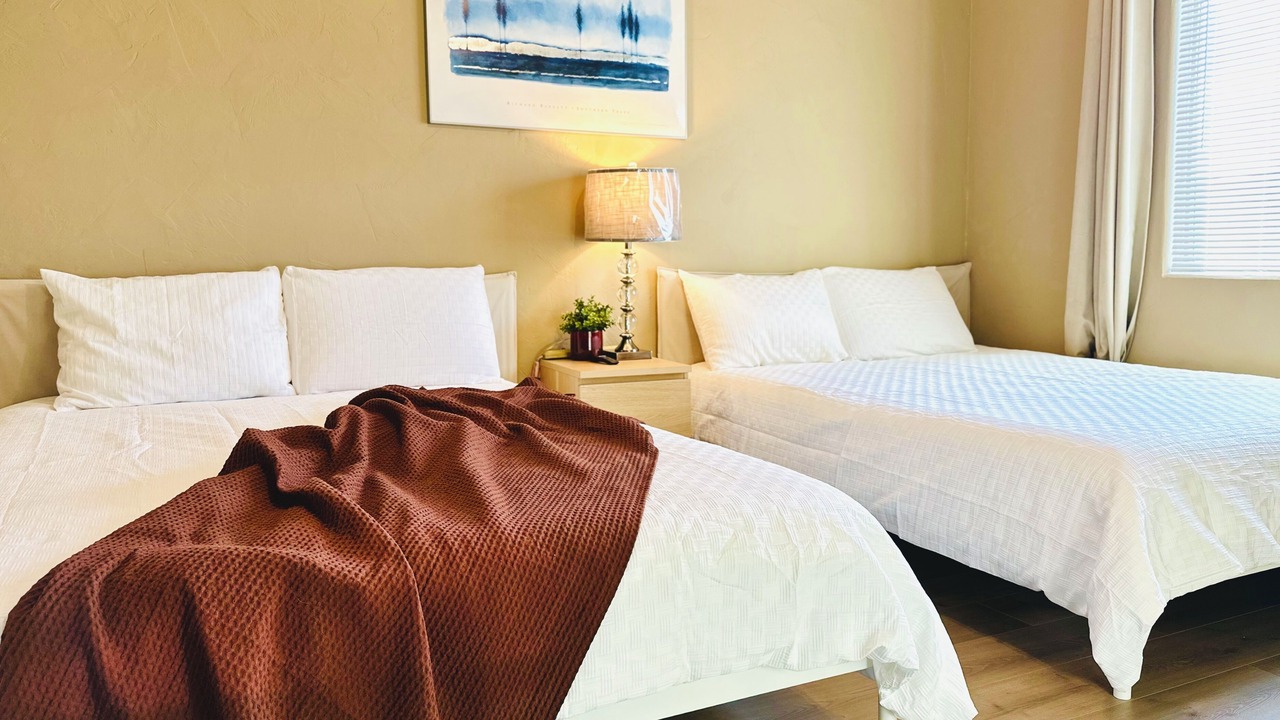 Photo of Bedroom in Enterprise