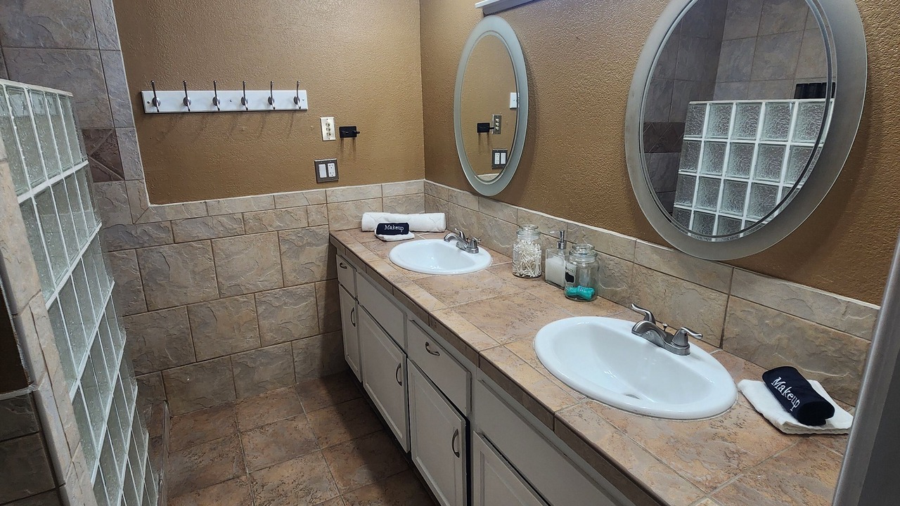 Photo of Bathroom in Paradise