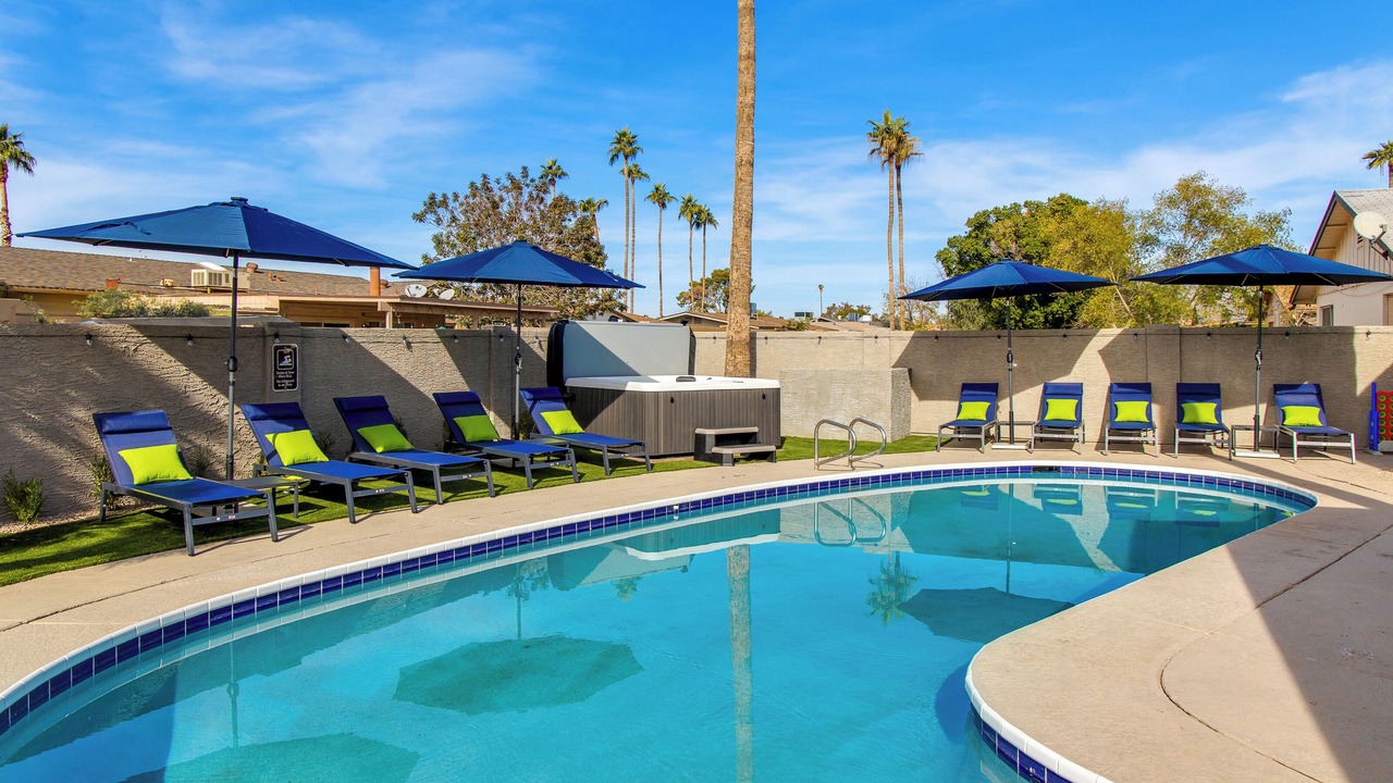 Photo of Outdoor in McClintock