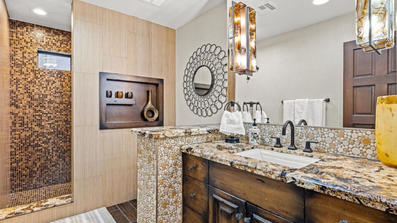 Photo of Bathroom in Paradise