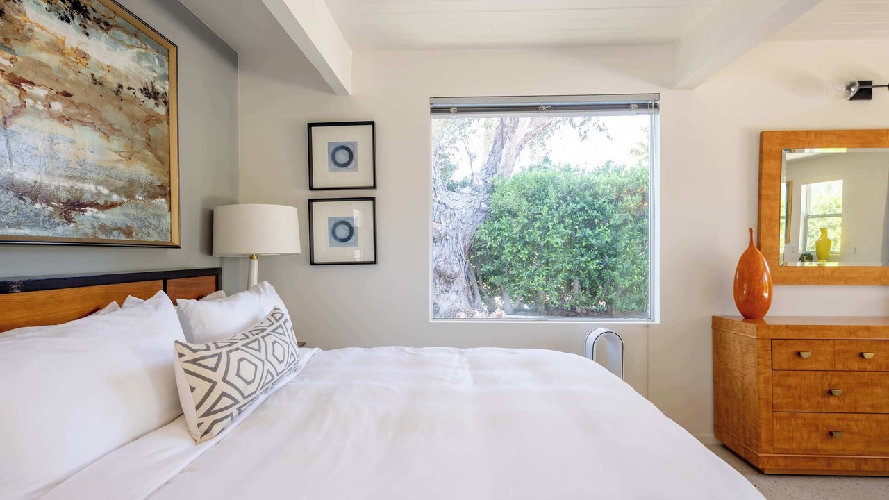 Photo of Bedroom in Racquet Club South