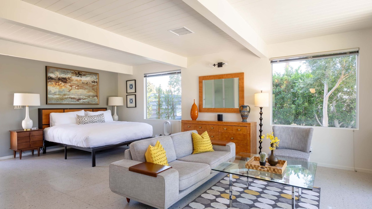Photo of Bedroom in Racquet Club South
