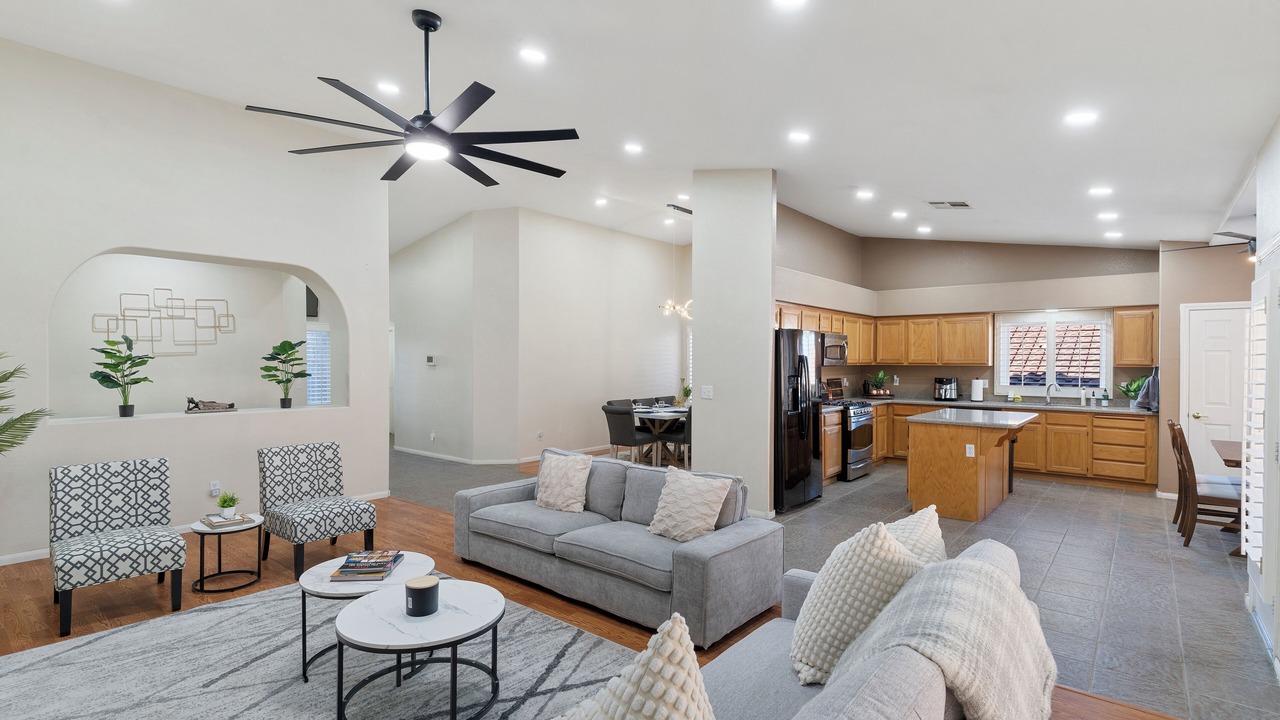 Photo of Livingroom in McCullough Hills