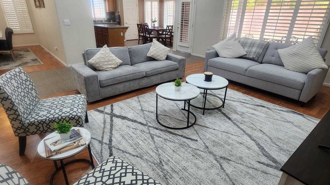 Photo of Livingroom in McCullough Hills