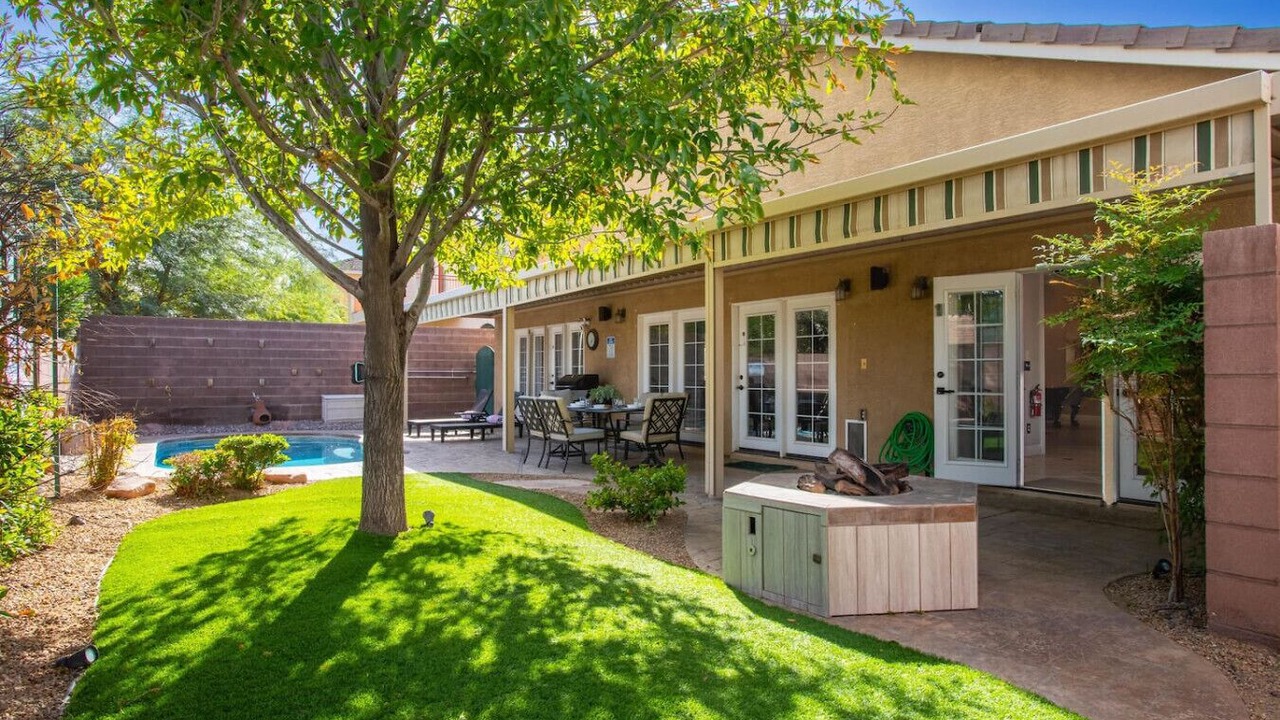 Photo of Outdoor in McCullough Hills