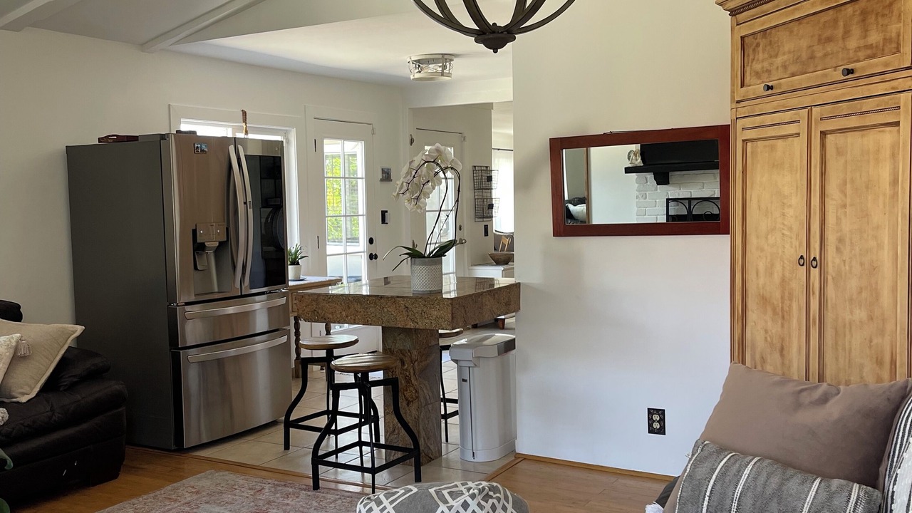 Photo of Livingroom in Lawndale