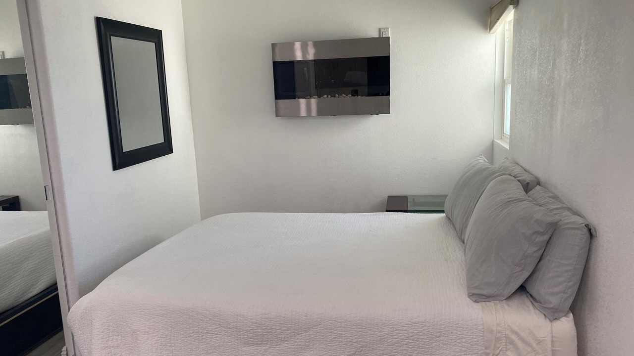 Photo of Bedroom in Smoke Ranch