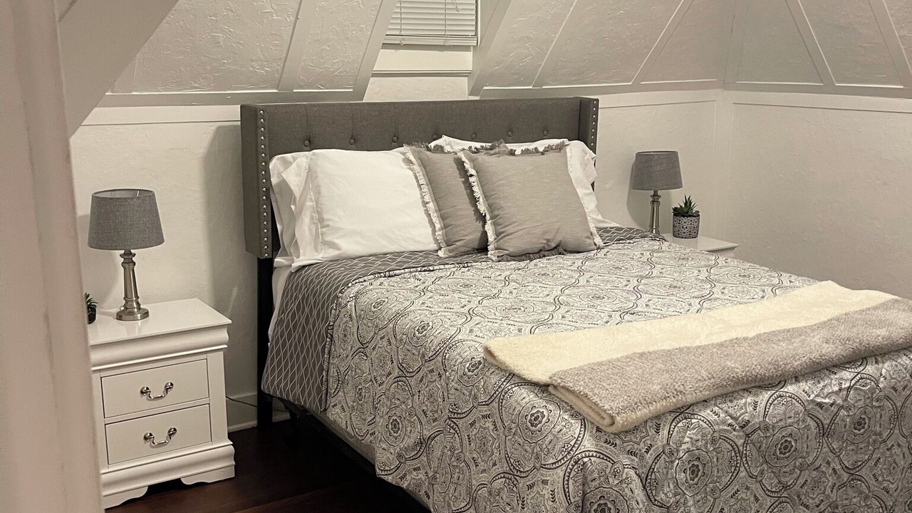 Photo of Bedroom in Riviera - Westchester