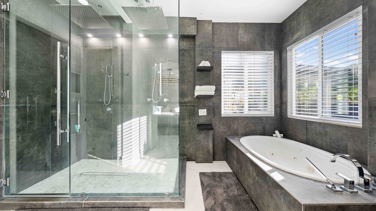 Photo of Bathroom in Estates at Canyon Crest